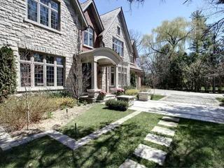 16 St Margarets Dr