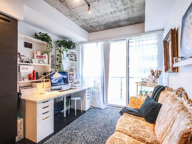 1119 - 1030 King St W