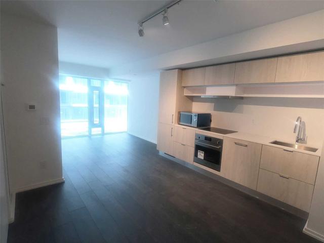 744 - 8 Hillsdale Ave