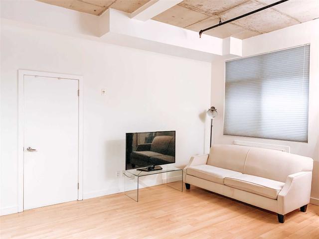 107 - 10 Wellesley Pl