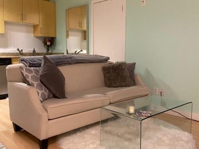 107 - 10 Wellesley Pl