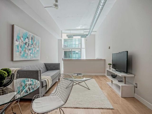 835 - 155 Dalhousie St