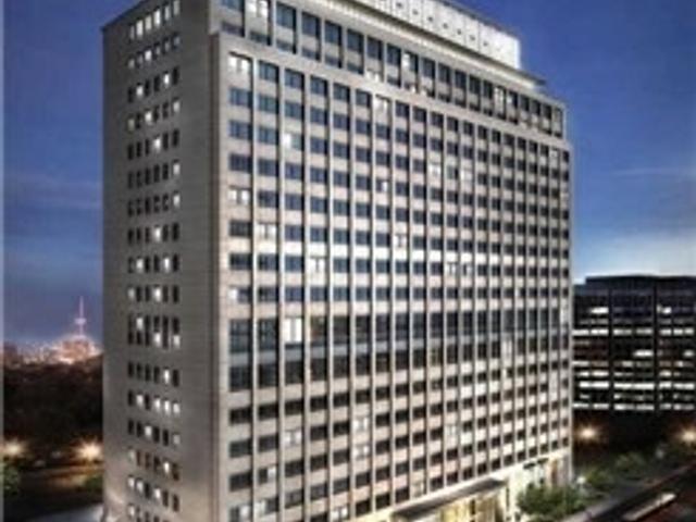 1028 - 111 St Clair Ave W