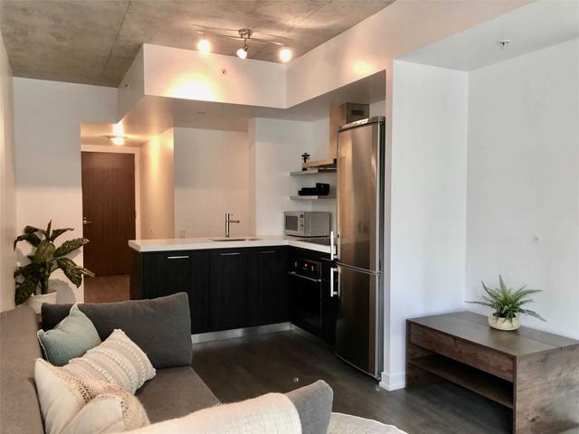 337 - 461 Adelaide St W