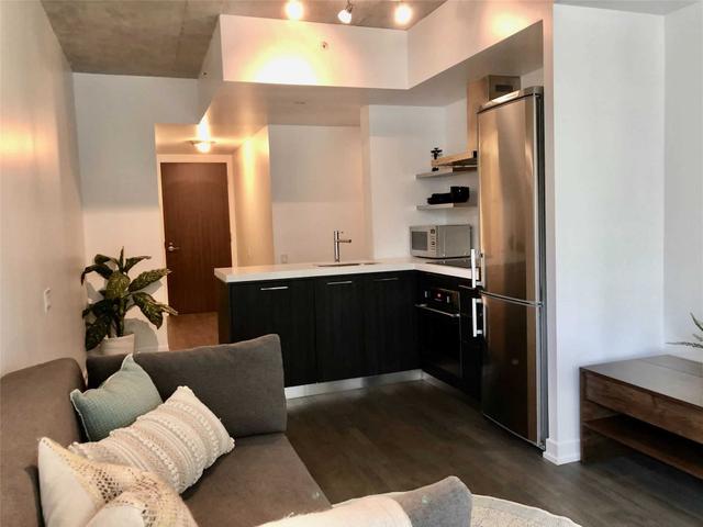 337 - 461 Adelaide St W