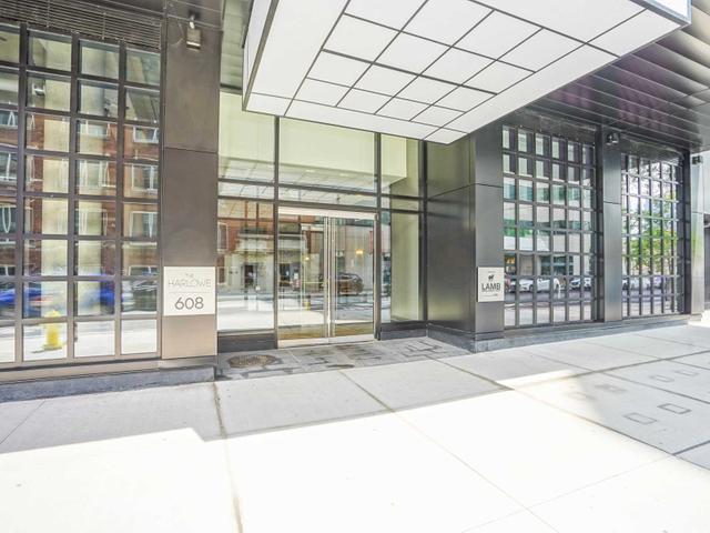 906 - 608 Richmond St W