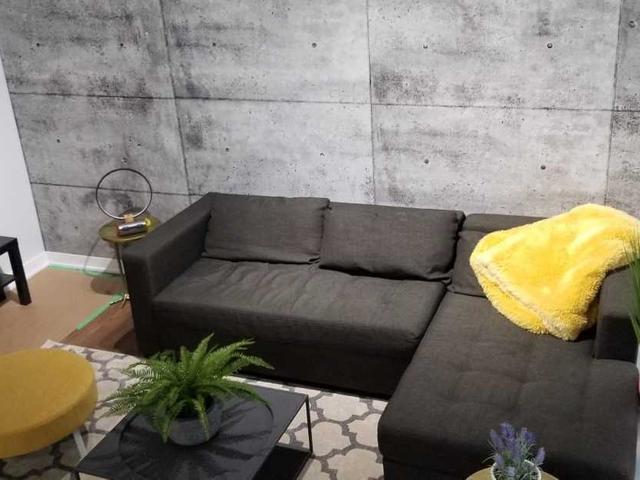 306 - 15 Beverley St