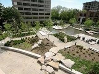 1100 - 33 Sheppard Ave E