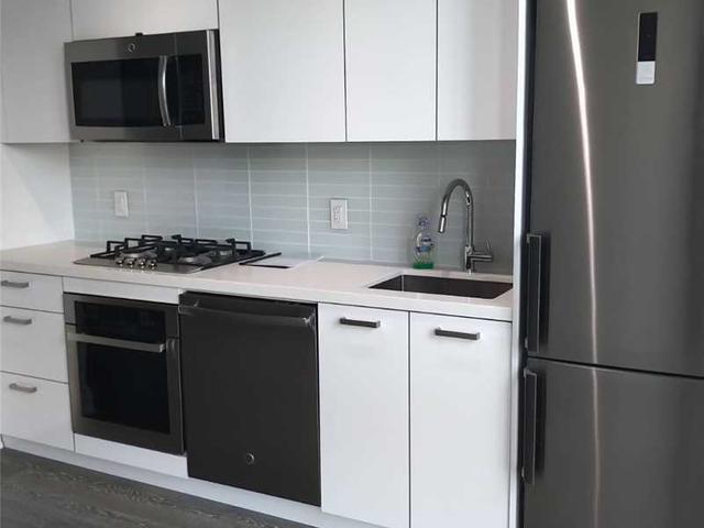 703 - 608 Richmond St W