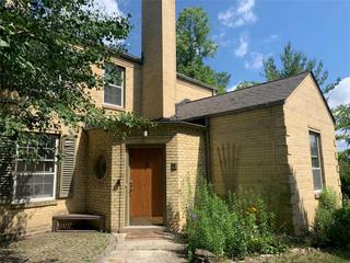 5 Mason Blvd