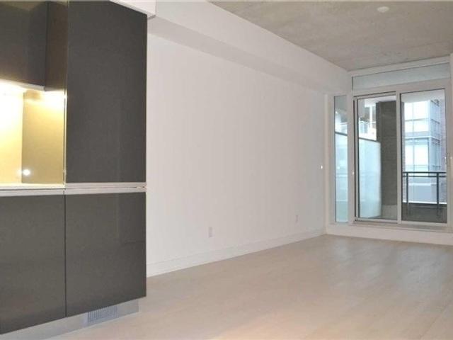 317 - 20 Gladstone Ave