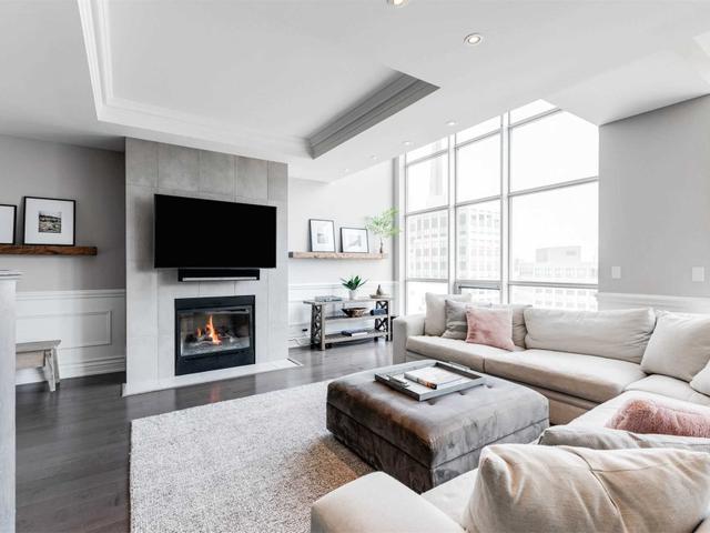 1514 - 36 Blue Jays Way