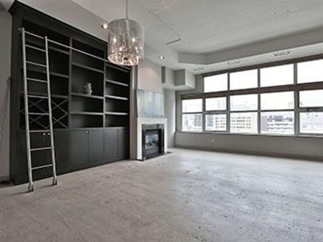 708 - 155 Dalhousie St