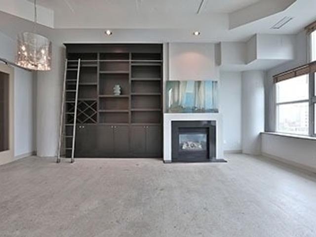 708 - 155 Dalhousie St