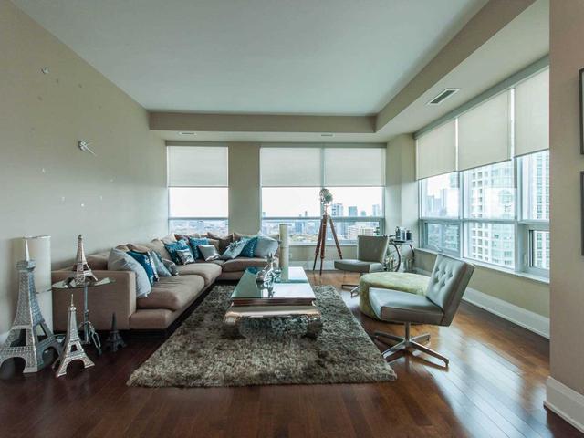 3006 - 500 Sherbourne St