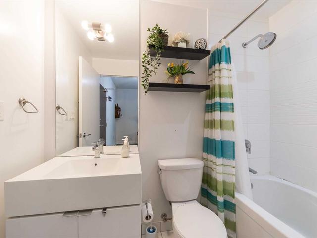 207 - 151 Dan Leckie Way