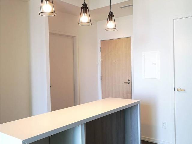 1537 - 8 Hillsdale Ave