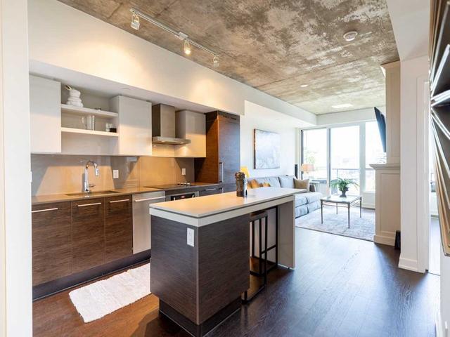 705 - 1030 King St W