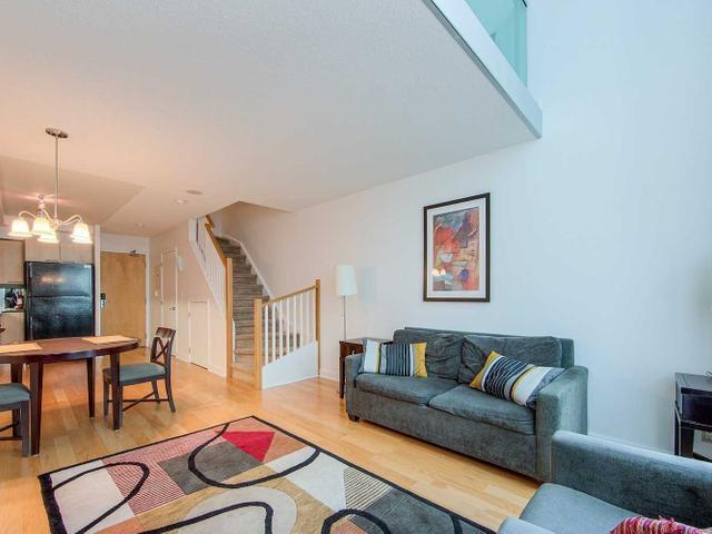 730 - 36 Blue Jays Way