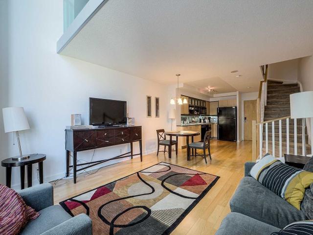 730 - 36 Blue Jays Way