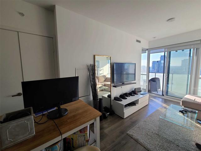 4106 - 15 Grenville St