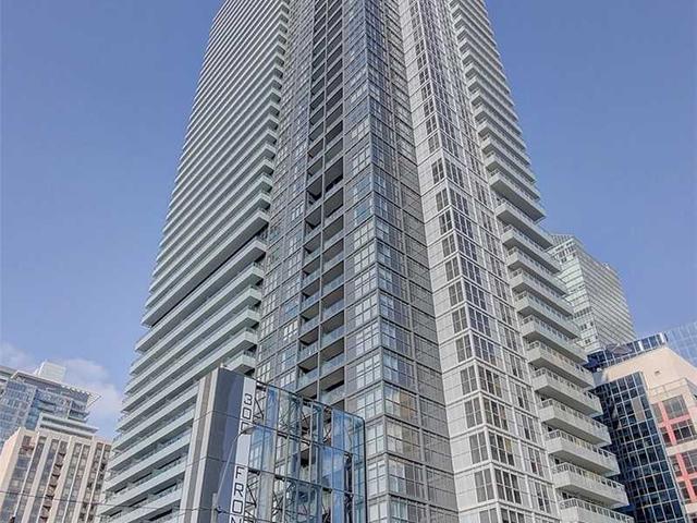 711 - 300 Front St W