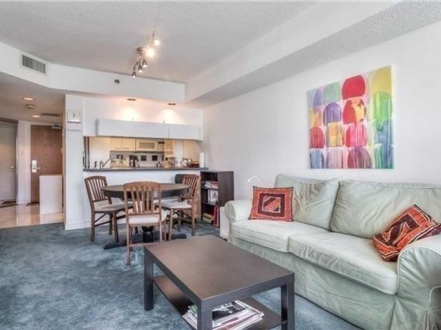1412 - 38 Elm St
