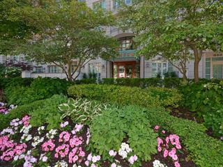 906 - 33 Delisle Ave