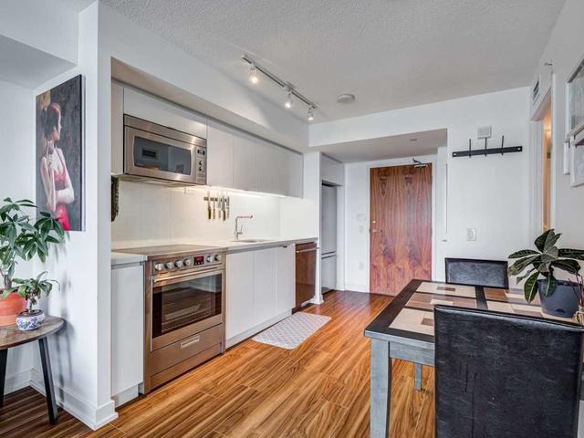 3210 - 85 Queens Wharf Rd