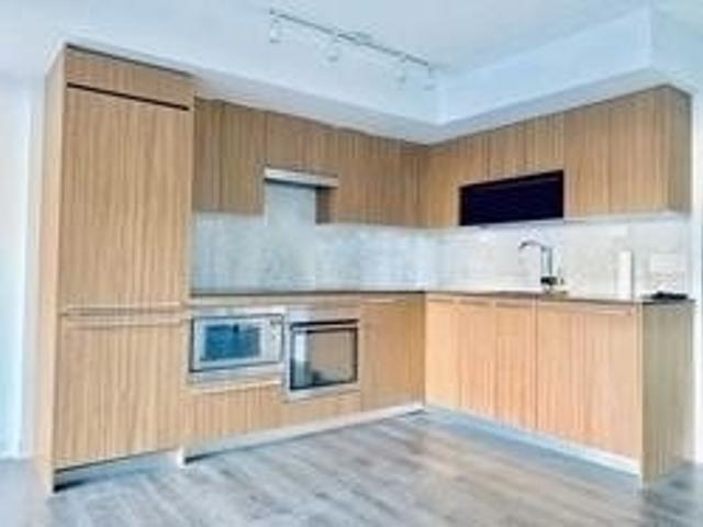 905 - 90 Queens Wharf Rd