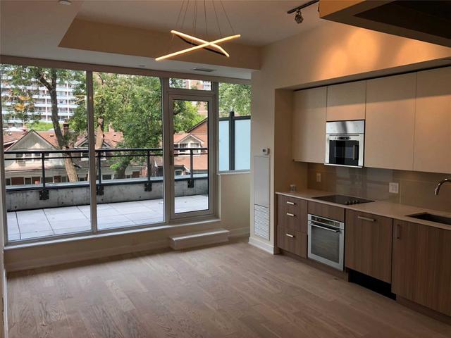 304 - 17 Dundonald St