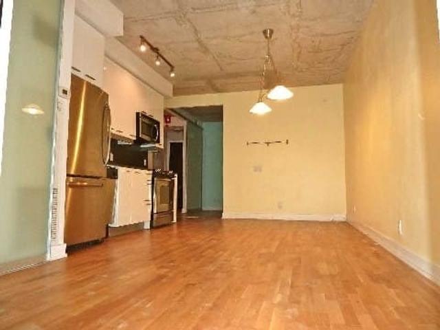 305 - 2 Gladstone Ave