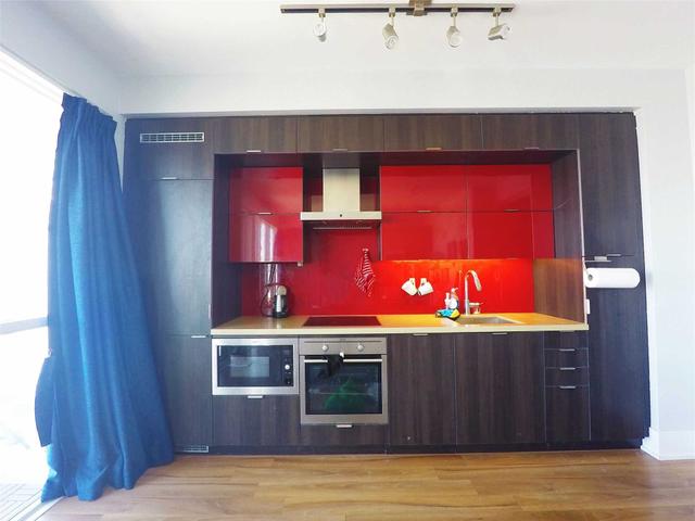 3114 - 300 Front St W