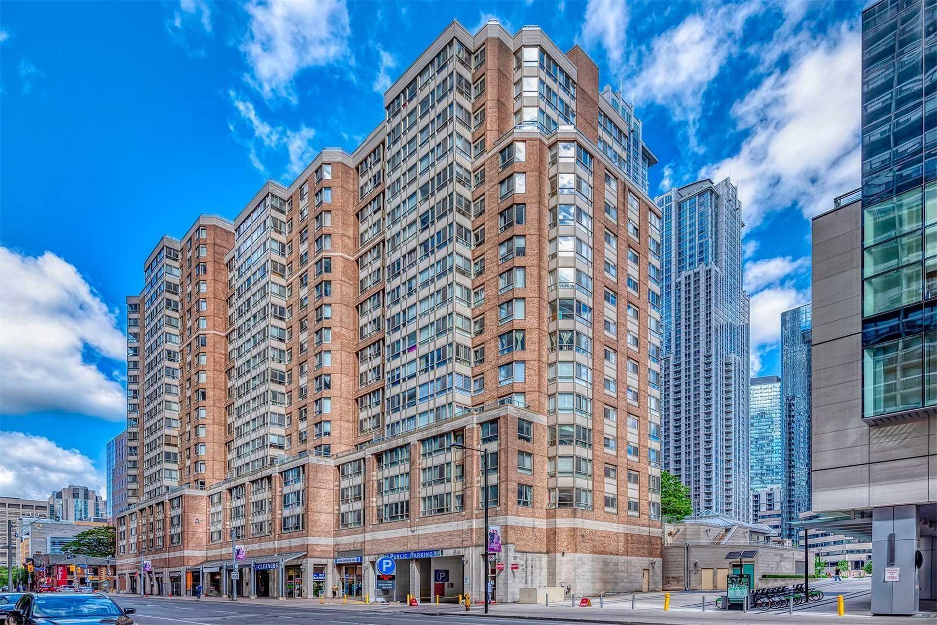1609 44 Gerrard St W, Toronto Sold, C4804036 Condos.ca