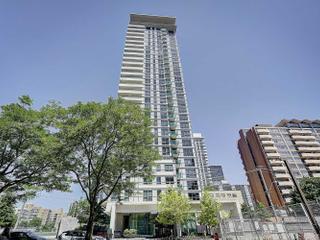 PH15 - 70 Roehampton Ave