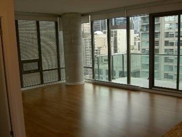 1303 - 33 Lombard St