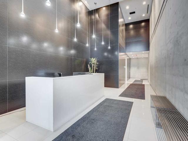 2803 - 11 Charlotte St