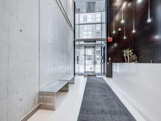 2803 - 11 Charlotte St