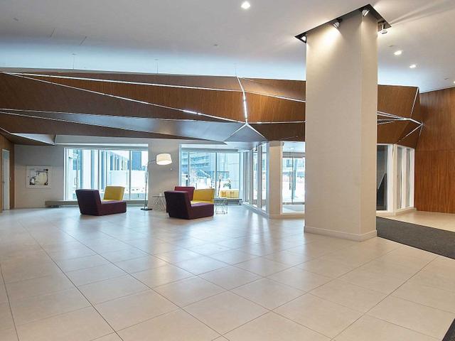 4208 - 75 Queens Wharf Rd