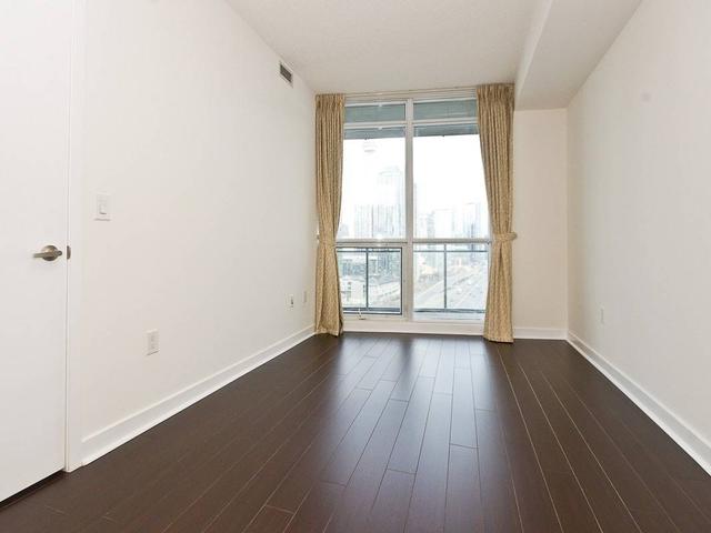 2010 - 38 Dan Leckie Way