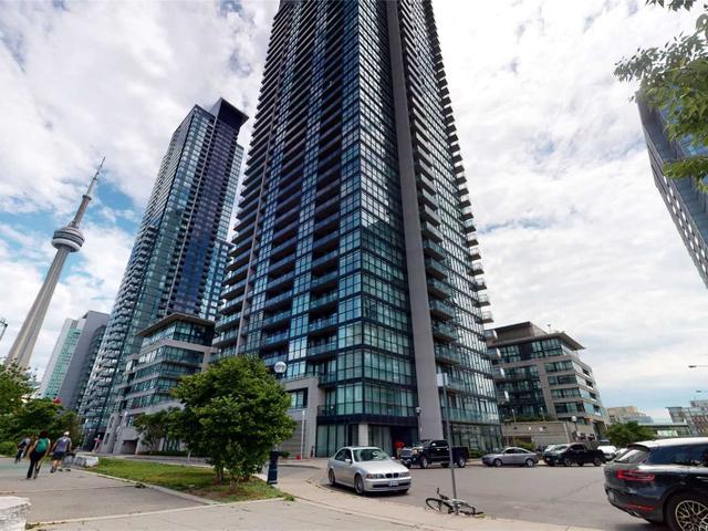 301 - 25 Capreol Crt