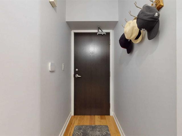 301 - 25 Capreol Crt