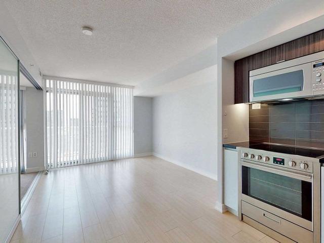 3111 - 75 Queens Wharf Rd