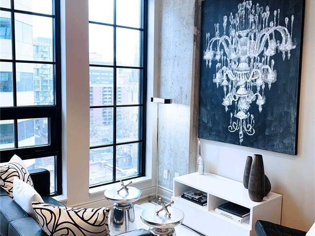 1003 - 608 Richmond St W