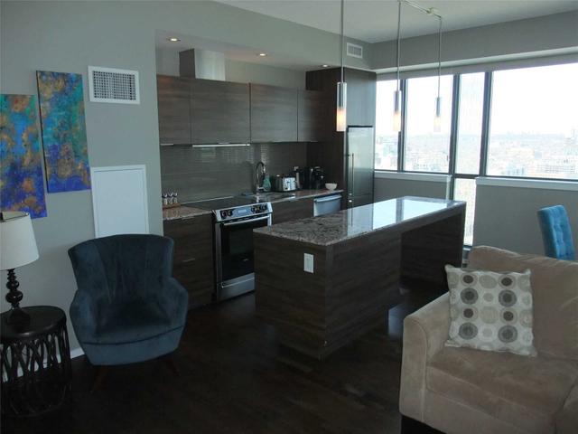 2503 - 8 Charlotte St