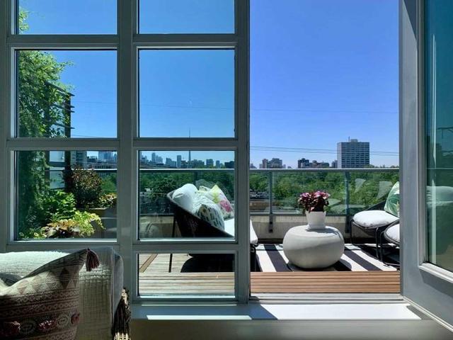 502 - 380 Macpherson Ave