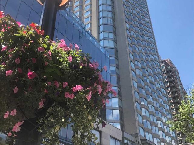 2412 - 155 Yorkville Ave