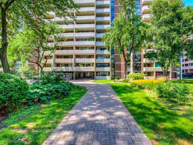 1016 - 40 Homewood Ave