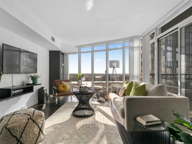 1209 - 21 Iceboat Terr