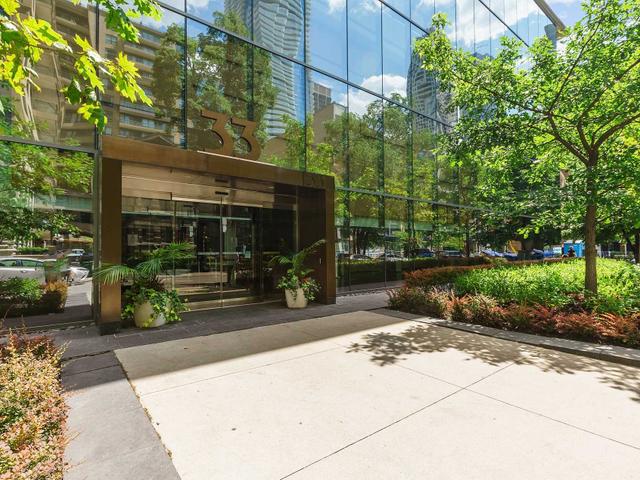 2311 - 33 Charles St E